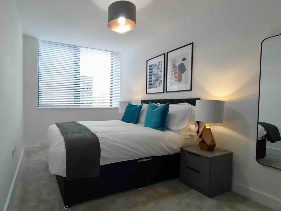 Luxury 2 Bed 2 Bath Flat Near Old Trafford Appartamento